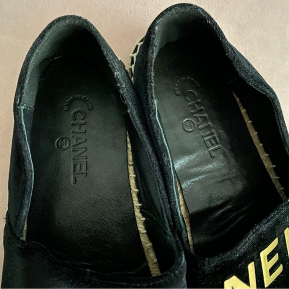 Chanel Black Velvet Espadrilles Size 40 / 9 US - Picture 4 of 9